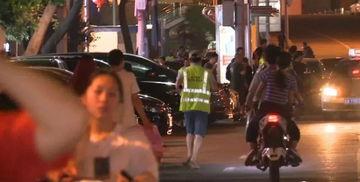 黄马甲吃瓜视频